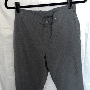 Uniqlo. Size small. Gray. Soft and warm 'HEATTECH' fleece lining slacks.
